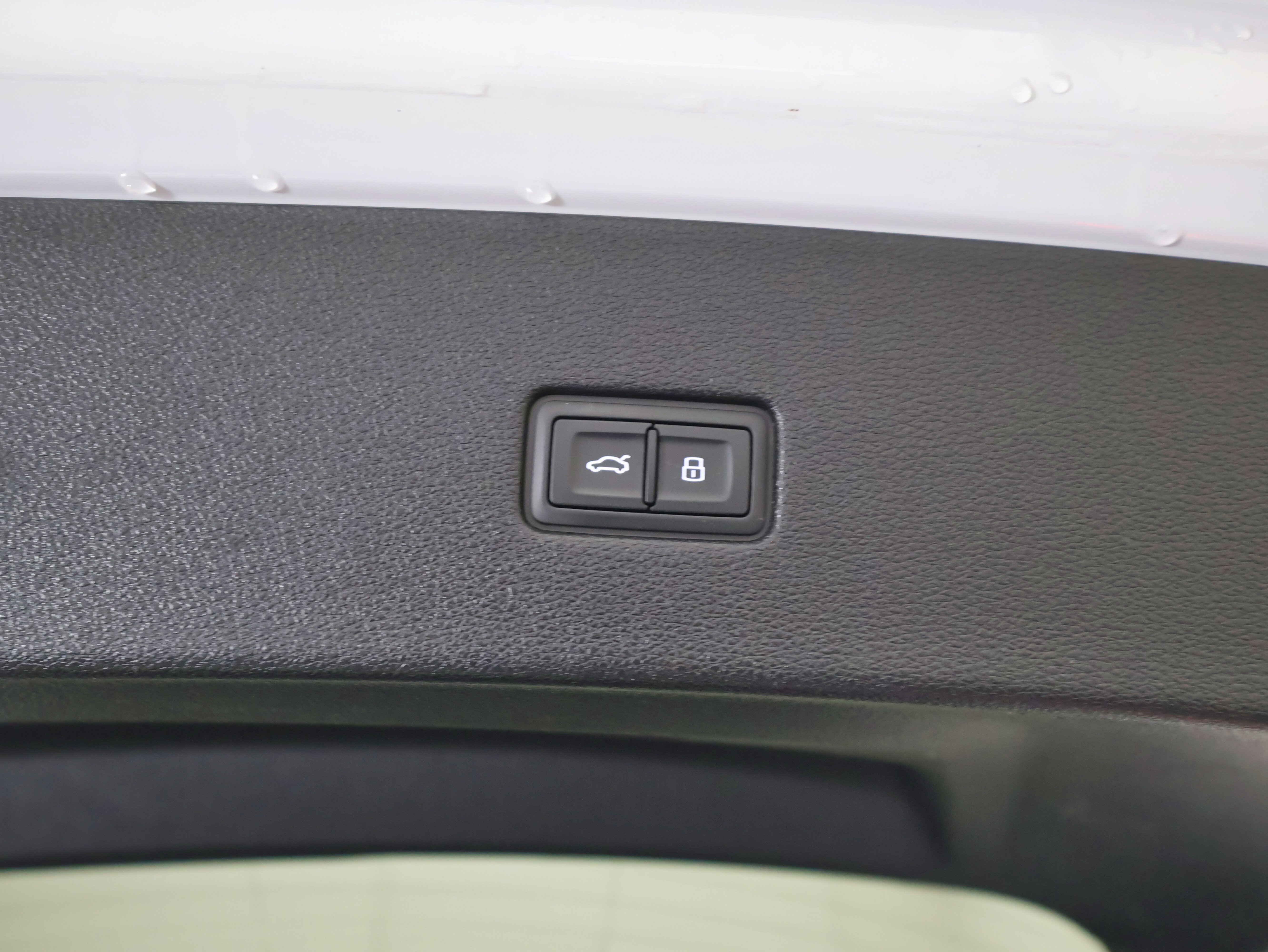 Used 2019 Audi Q8 Premium Plus w/ Premium Plus image 12