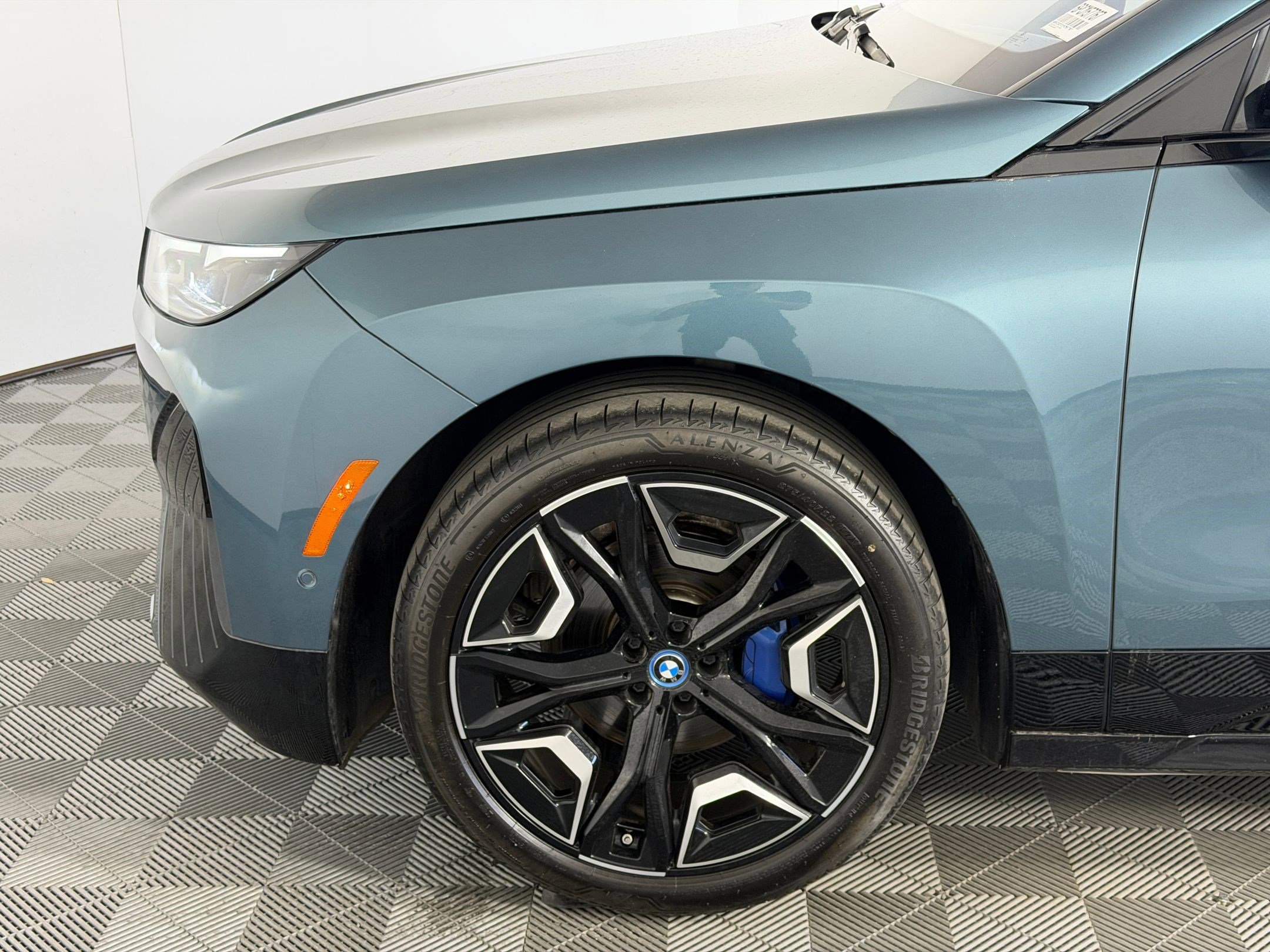 Certified 2023 BMW iX xDrive50 w/ Premium Package AWD/4WD image 11