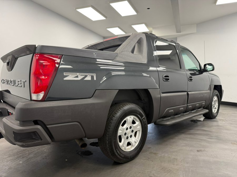 Used 2003 Chevrolet Avalanche 4x4 w/ Suspension Package, Off-Road image 22