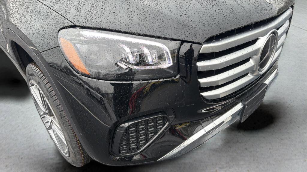 Used 2025 Mercedes-Benz GLS 450 4MATIC image 10