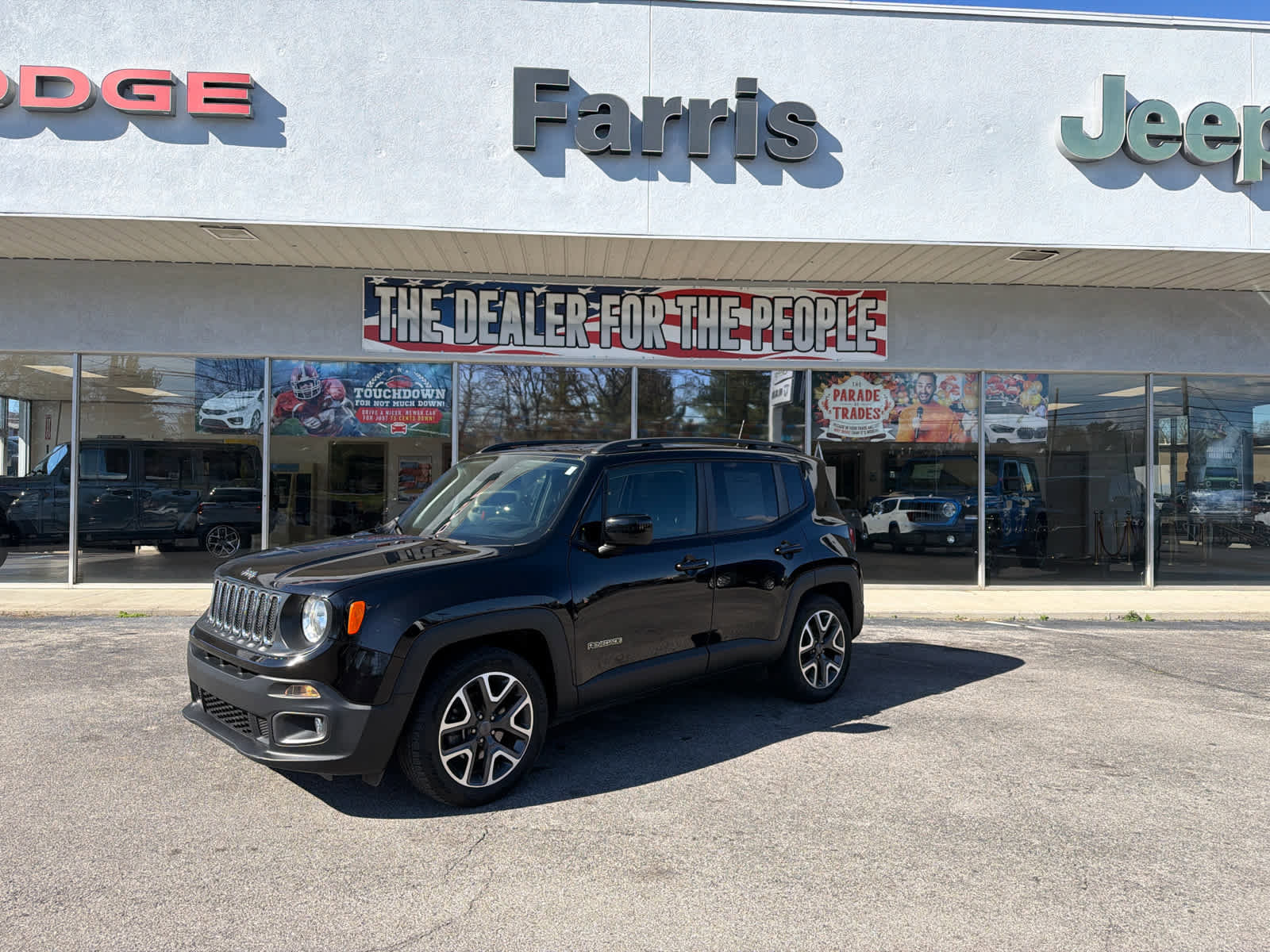 Used 2018 Jeep Renegade Latitude image 1