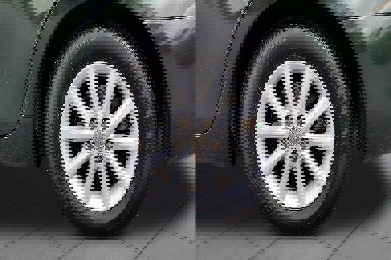 Used 2011 Toyota Camry XLE w/ XLE Extra-Value Pkg #1 FWD image 10