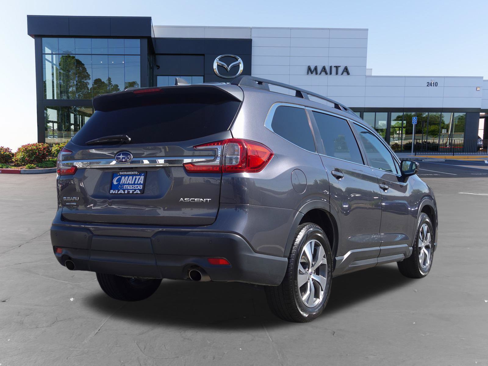 Used 2025 Subaru Ascent Premium AWD/4WD image 3