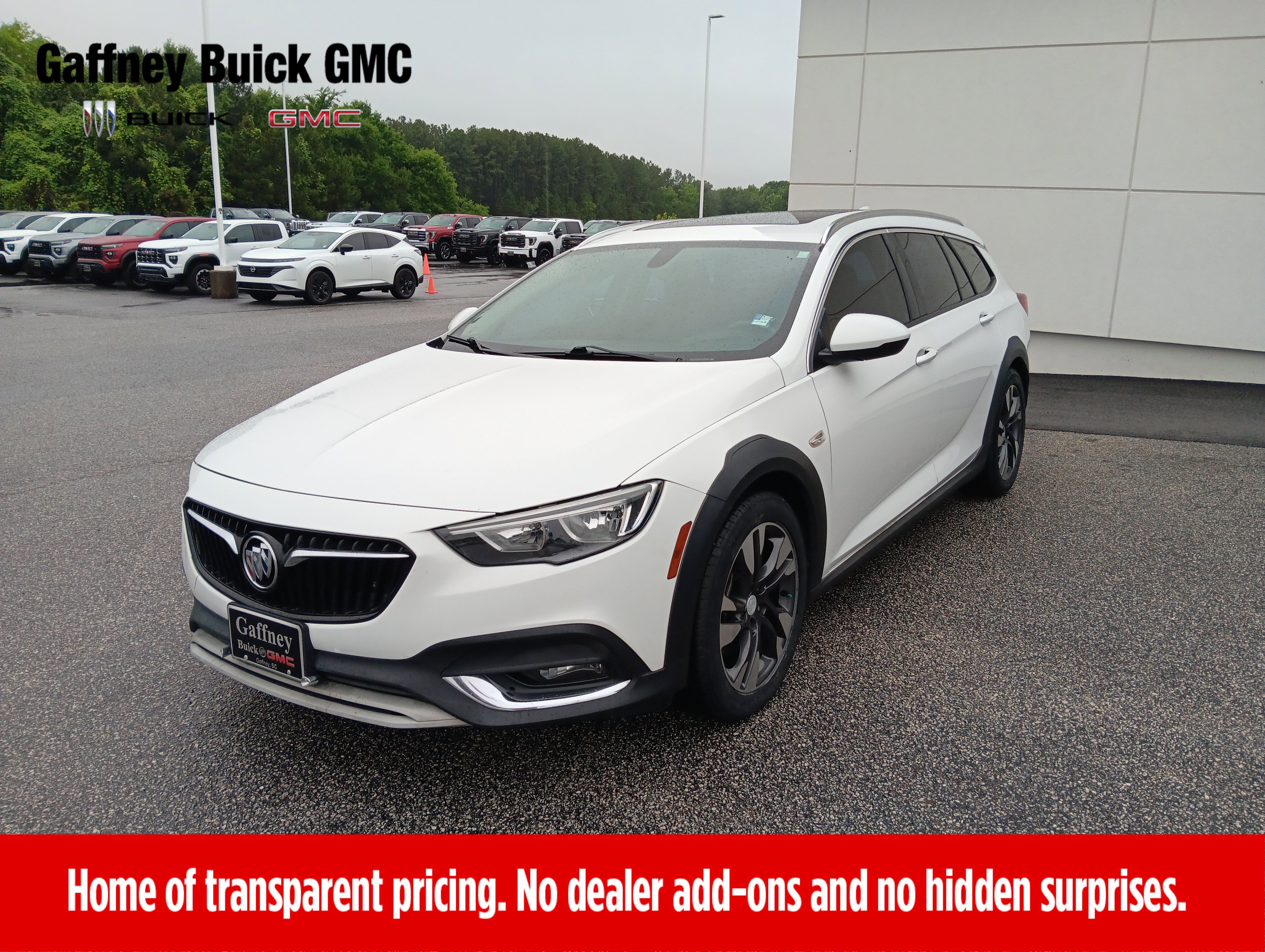 Used 2019 Buick Regal Essence w/ Sights and Sounds Package