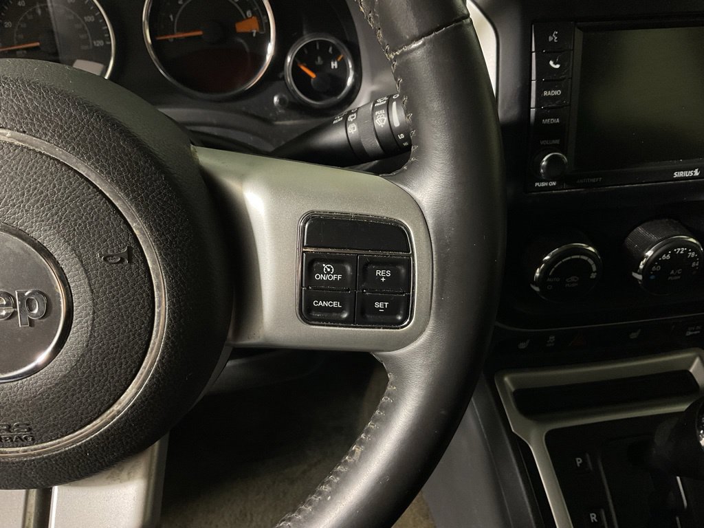 Used 2016 Jeep Compass Latitude AWD/4WD image 25