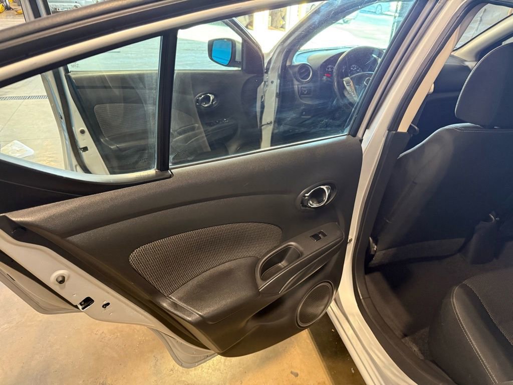 Used 2015 Nissan Versa SV image 19