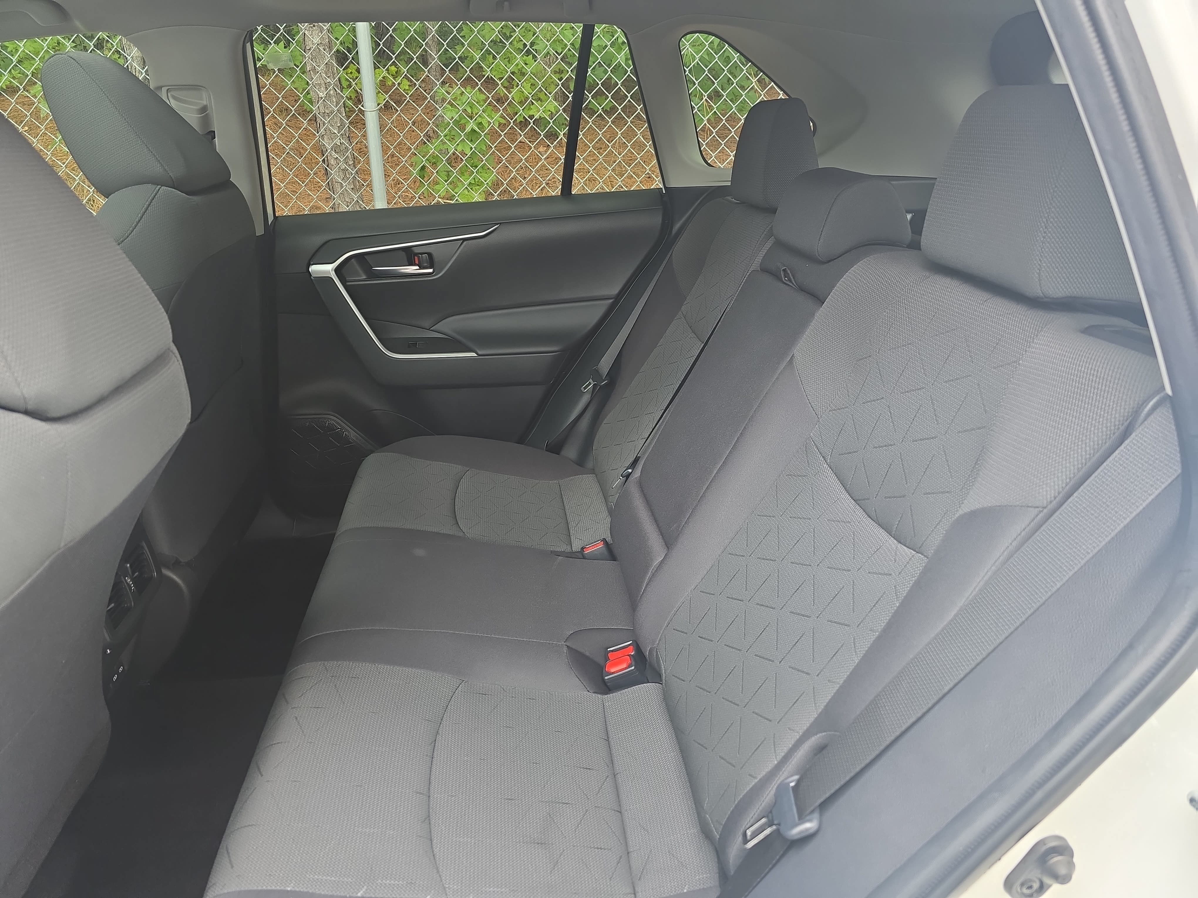 Used 2024 Toyota RAV4 XLE w/ Convenience Package FWD image 13