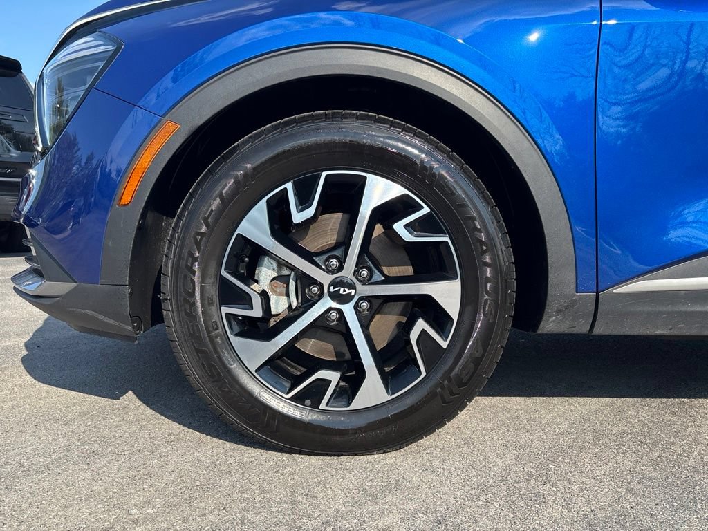 Certified 2024 Kia Sportage EX FWD image 11