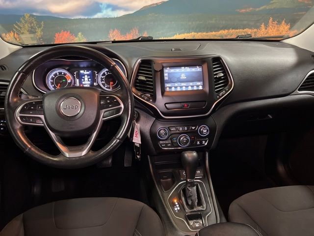 Used 2019 Jeep Cherokee Latitude w/ Cold Weather Group image 59