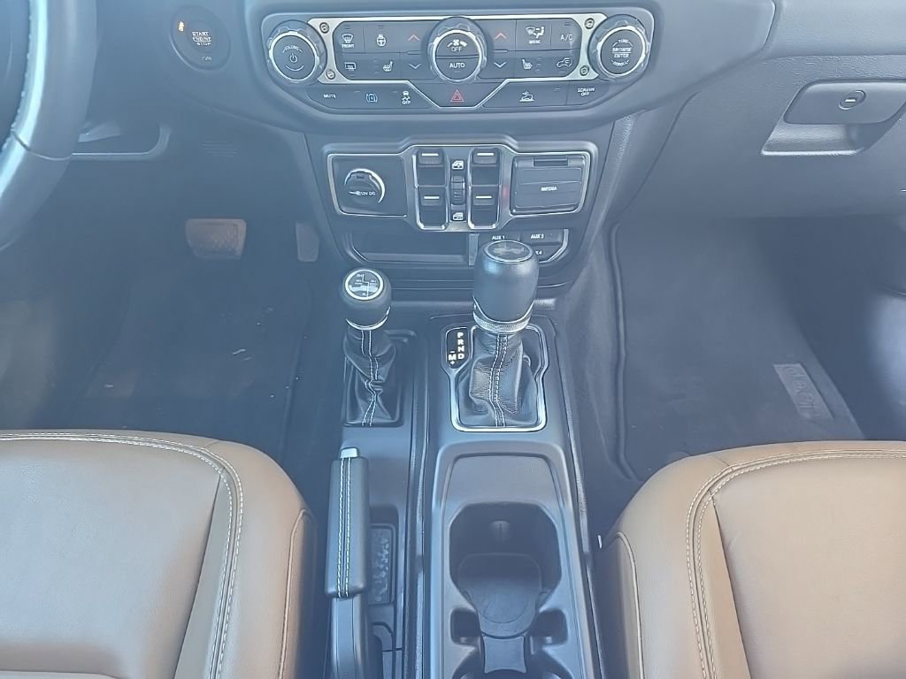 Used 2023 Jeep Wrangler Unlimited Sahara w/ Cold Weather Group image 25