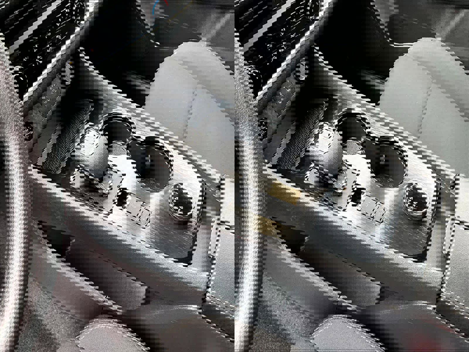 Used 2025 Nissan Rogue S image 20