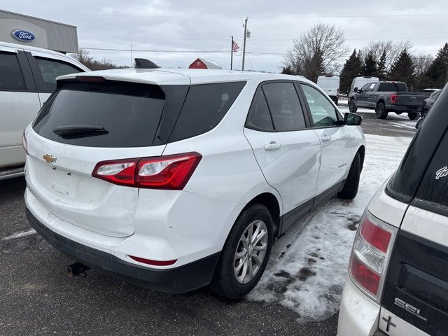 Used 2020 Chevrolet Equinox LS w/ LS Convenience Package image 6
