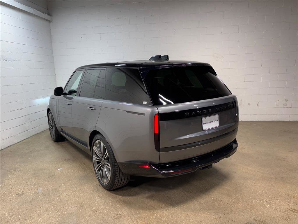Used 2023 Land Rover Range Rover SE image 9