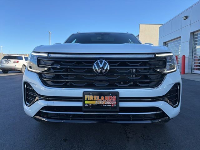 Used 2024 Volkswagen Atlas Cross Sport SEL R-Line image 2
