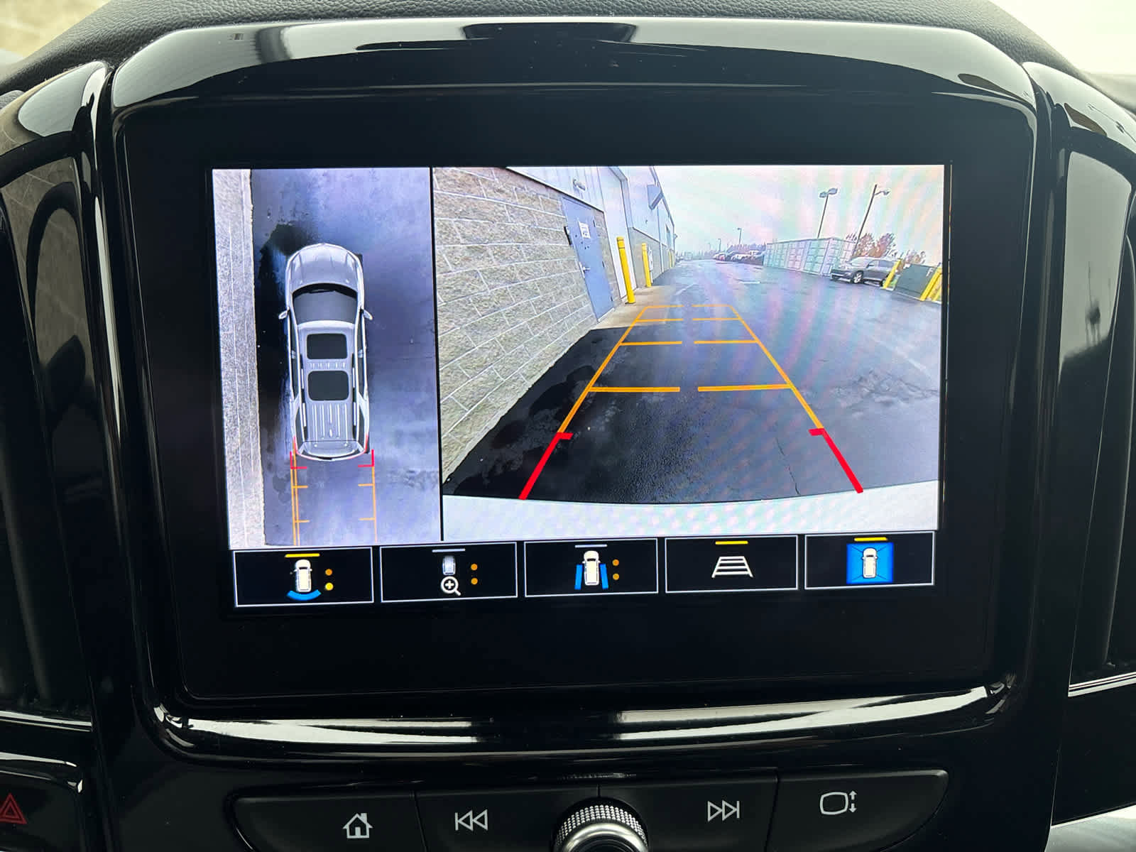 Used 2024 Chevrolet Traverse RS w/ LPO, Floor Liner Package image 16