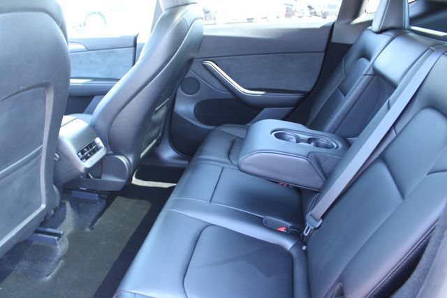 Used 2024 Tesla Model Y Long Range AWD/4WD image 32
