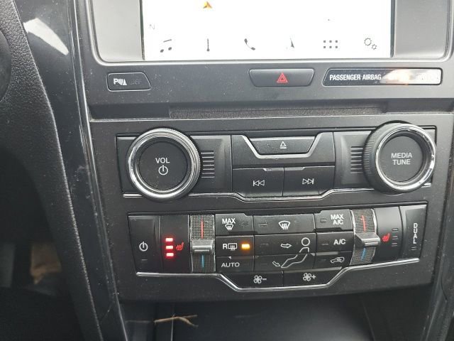 Used 2018 Ford Explorer XLT w/ Equipment Group 202A image 14