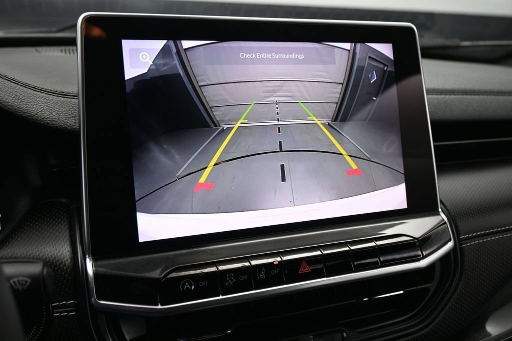Used 2023 Jeep Compass Latitude AWD/4WD image 13