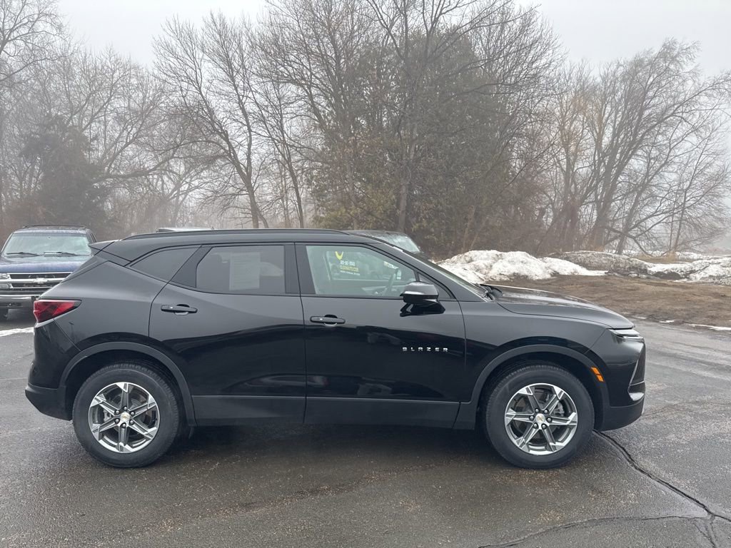 Used 2024 Chevrolet Blazer LT w/ Sound & Technology Package image 6
