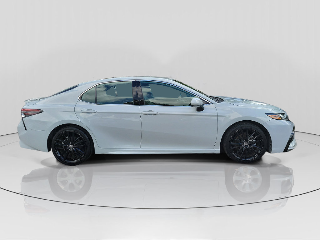 Used 2024 Toyota Camry XSE FWD image 8
