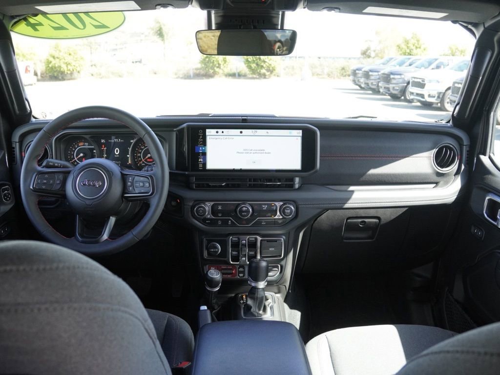 Certified 2024 Jeep Wrangler Unlimited Rubicon w/ Technology Group image 24