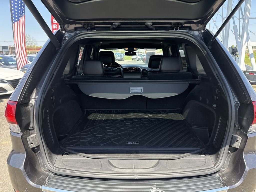 Used 2020 Jeep Grand Cherokee Limited AWD/4WD image 17