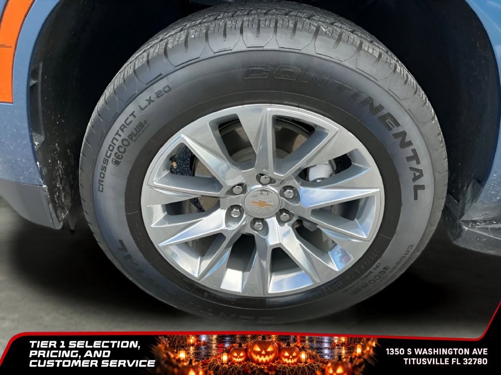 Used 2025 Chevrolet Suburban Premier RWD image 42