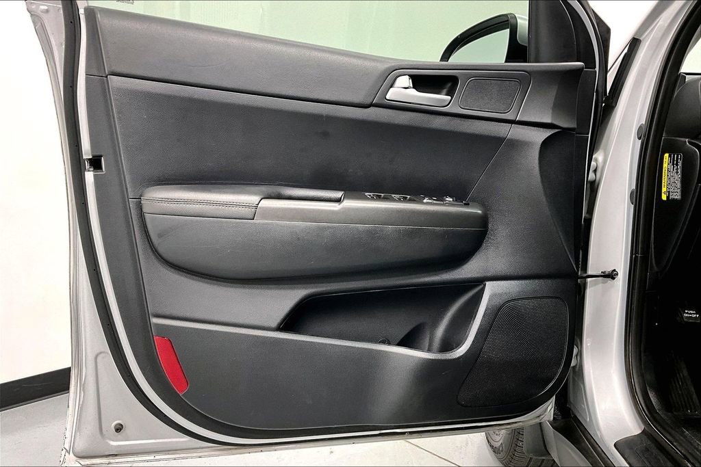 Used 2021 Kia Sportage LX image 20