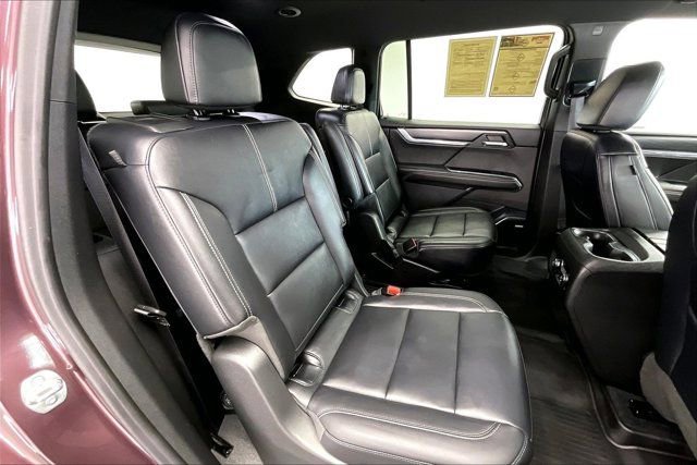 Used 2024 GMC Acadia Elevation w/ Luxury Package AWD/4WD image 18