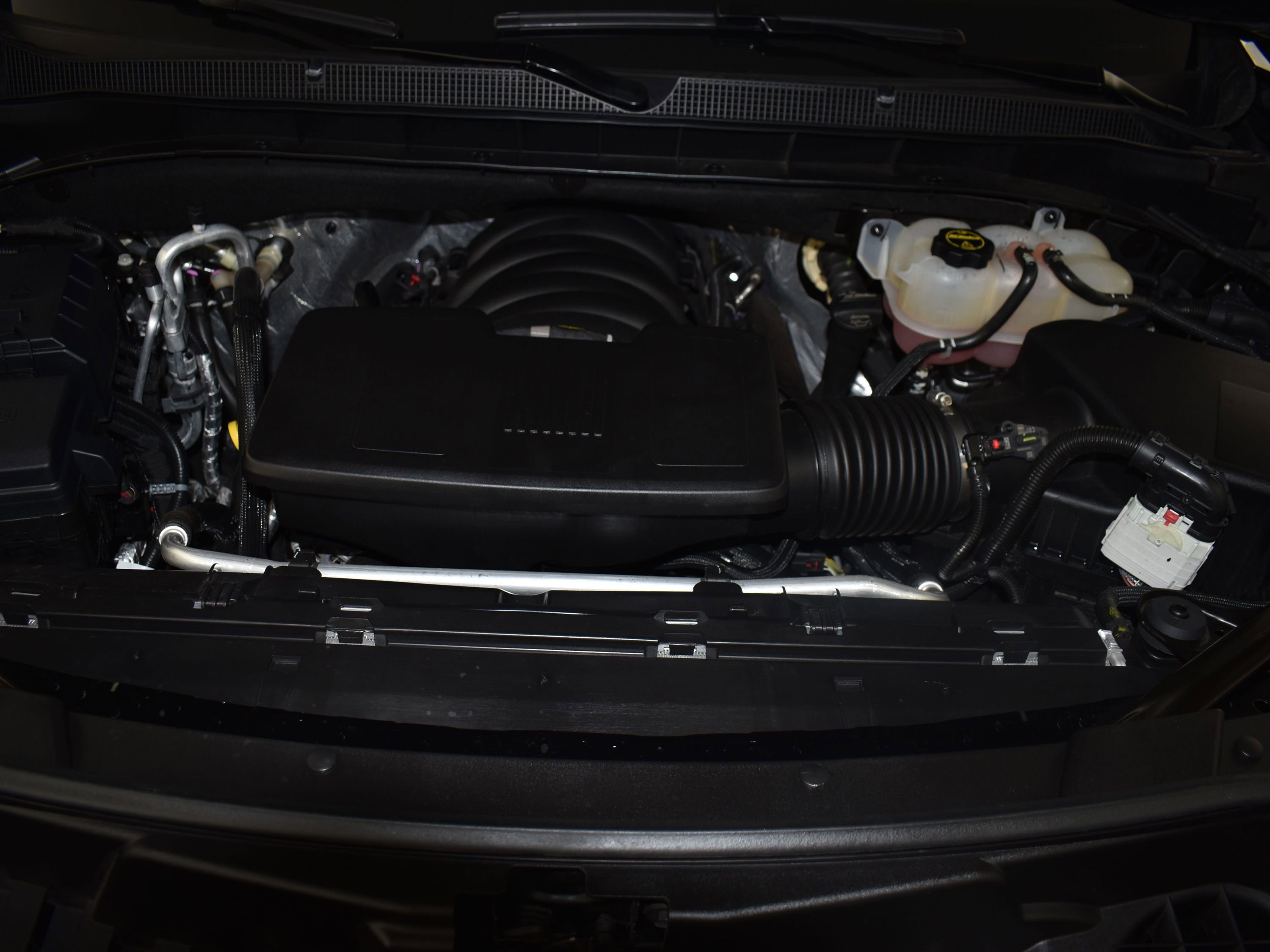 Used 2025 Chevrolet Tahoe RST w/ RST Capability Package image 9