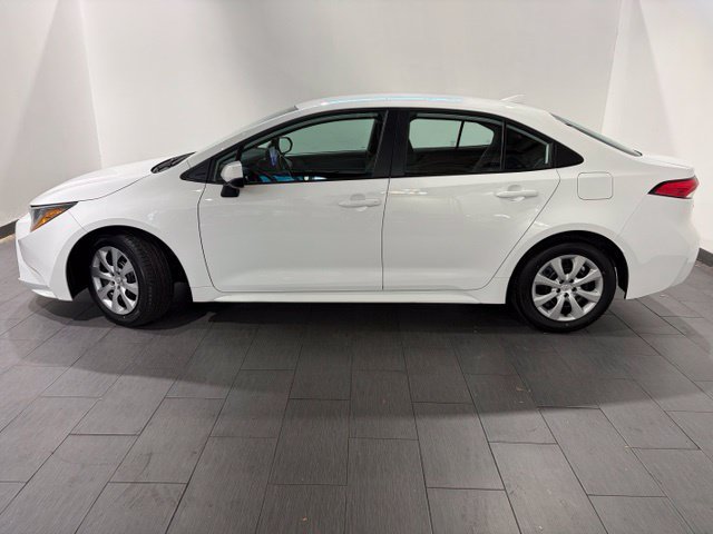 Used 2024 Toyota Corolla LE FWD image 2