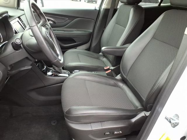 Used 2022 Buick Encore Preferred w/ Safety Package image 5