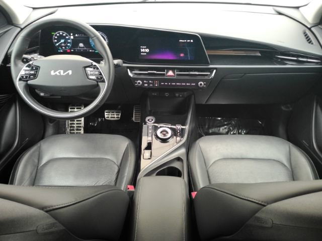 Used 2023 Kia Niro Wave w/ Wave Preserve Package image 3
