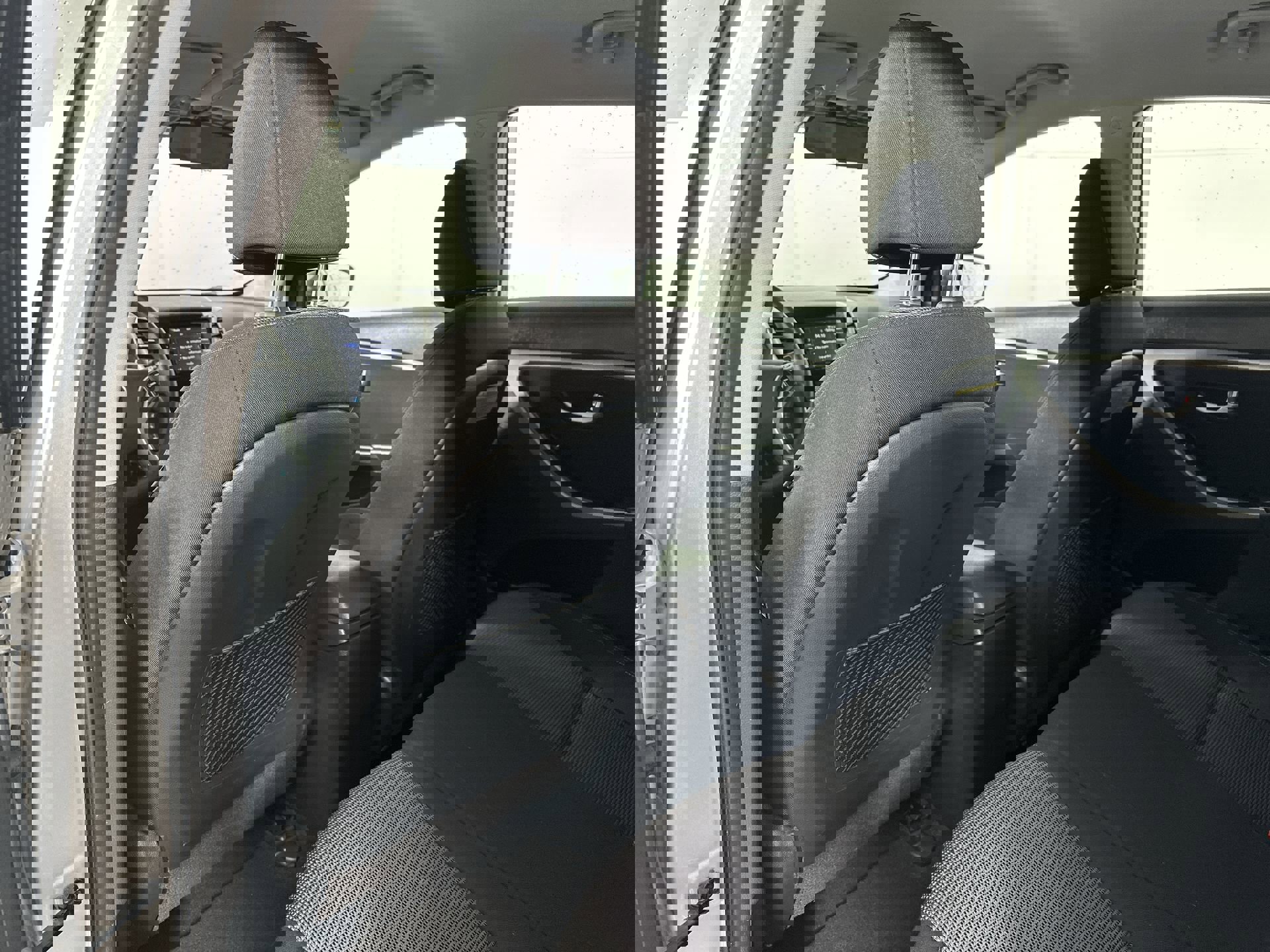 Used 2016 Hyundai Elantra GT image 27
