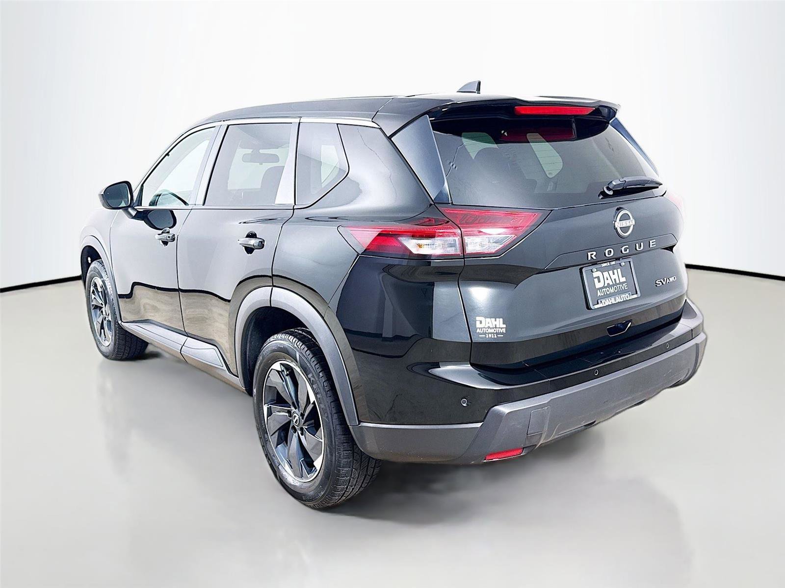 Used 2024 Nissan Rogue SV AWD/4WD image 10