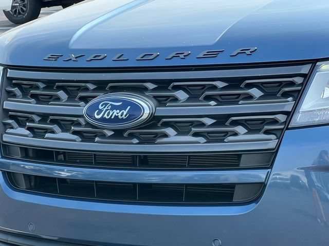 Used 2018 Ford Explorer XLT w/ Equipment Group 202A AWD/4WD image 42