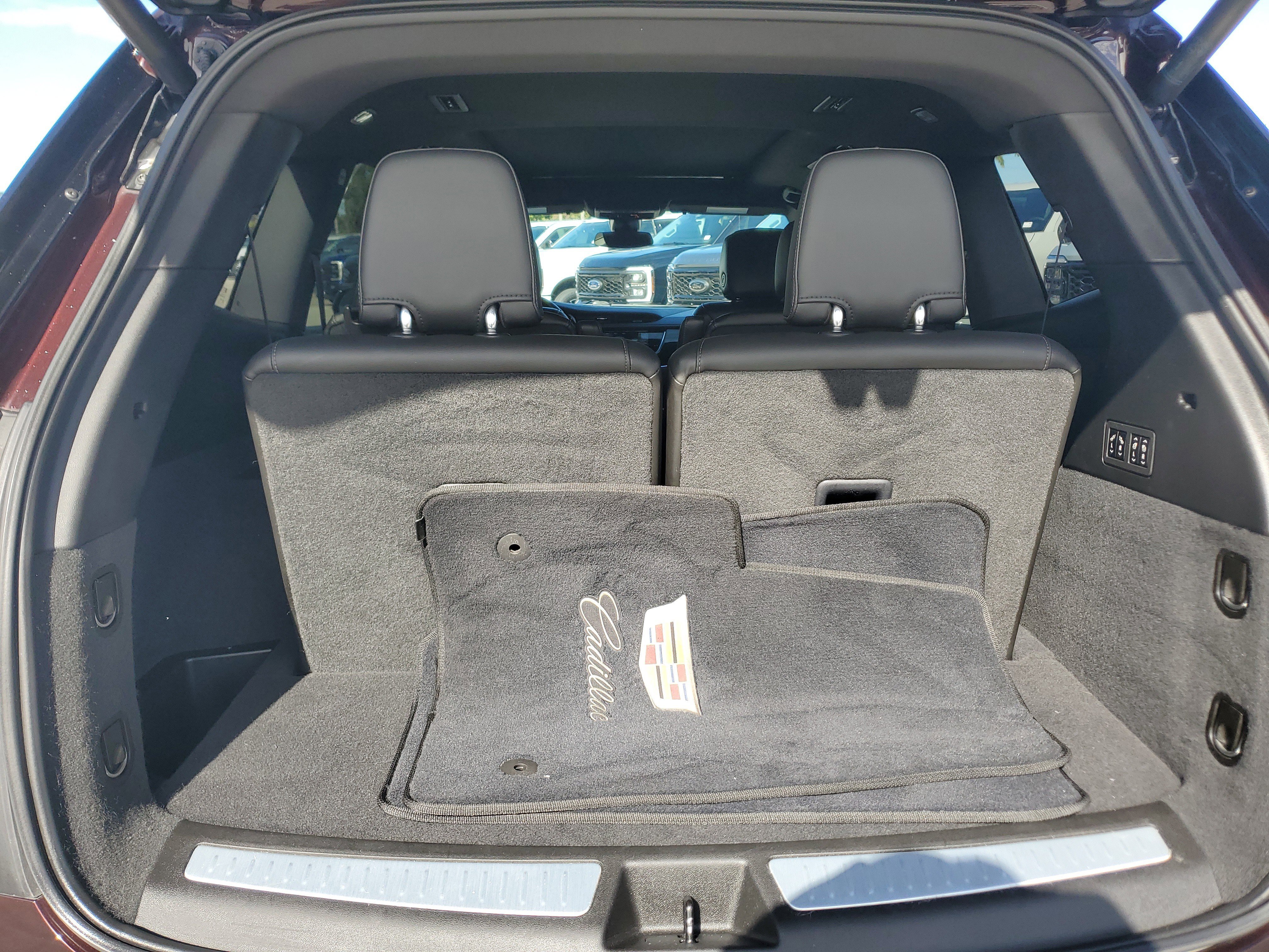 Used 2021 Cadillac XT6 Premium Luxury image 17