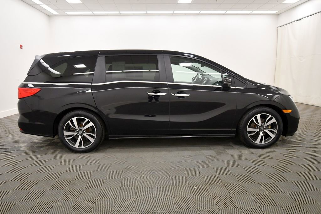 Certified 2024 Honda Odyssey Touring image 9