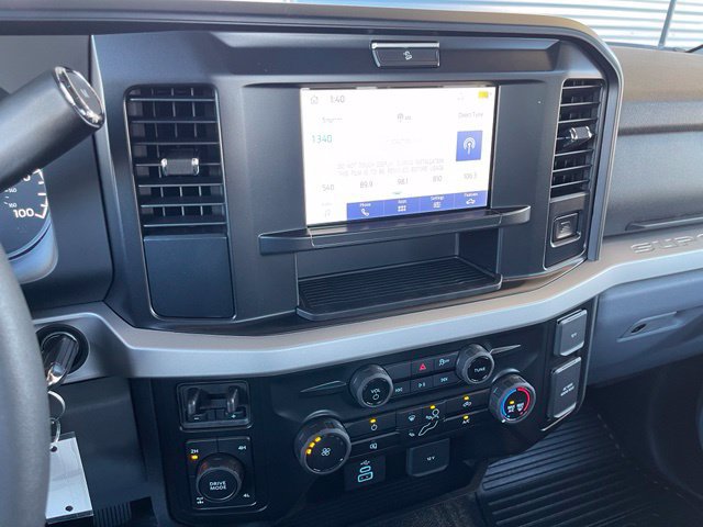 New 2027 Ford F350 XLT w/ FX4 Off-Road Package AWD/4WD image 13