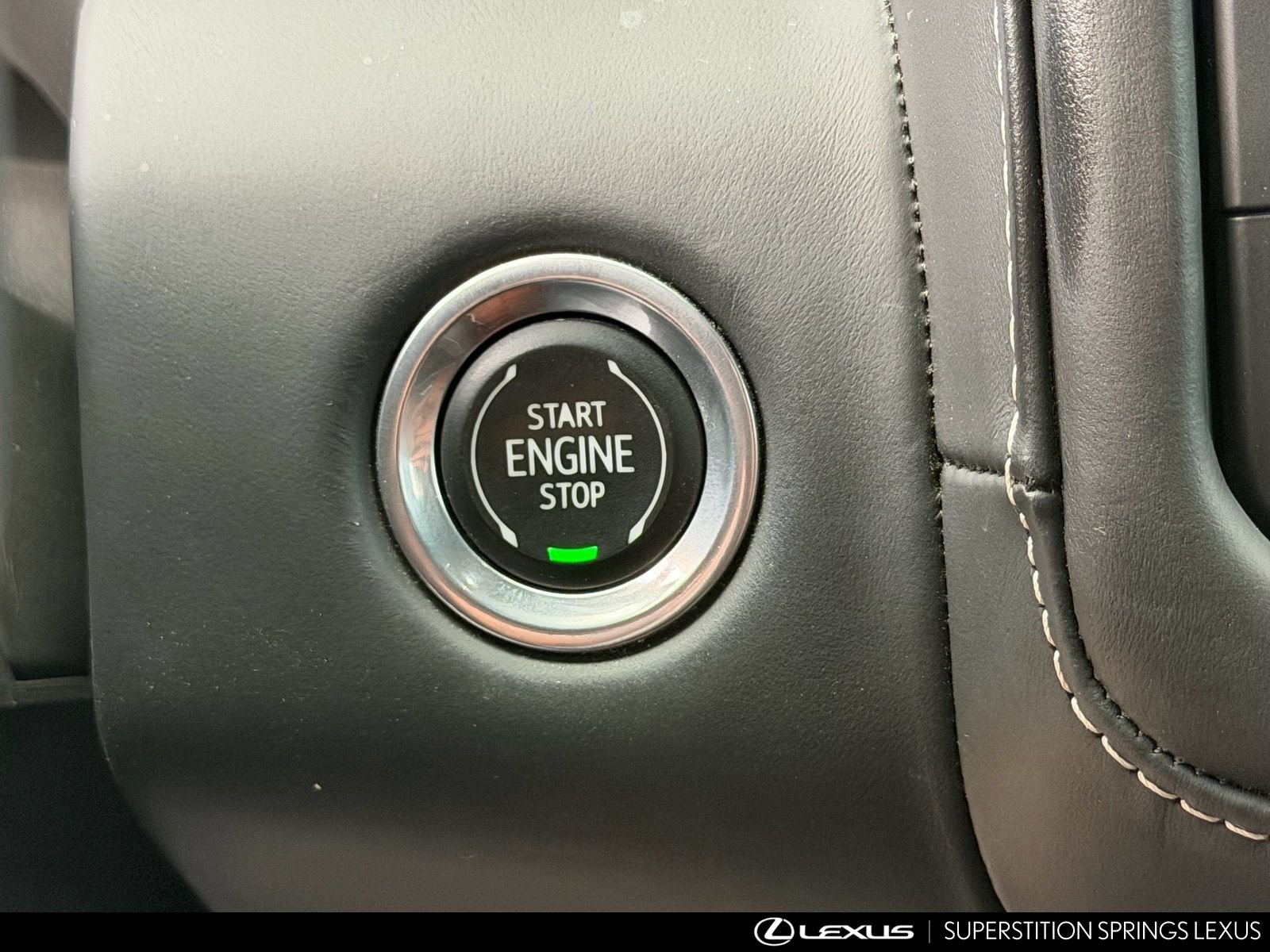 Used 2023 GMC Yukon Denali Ultimate AWD/4WD image 34