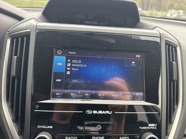 Used 2020 Subaru Crosstrek 2.0i AWD/4WD image 18