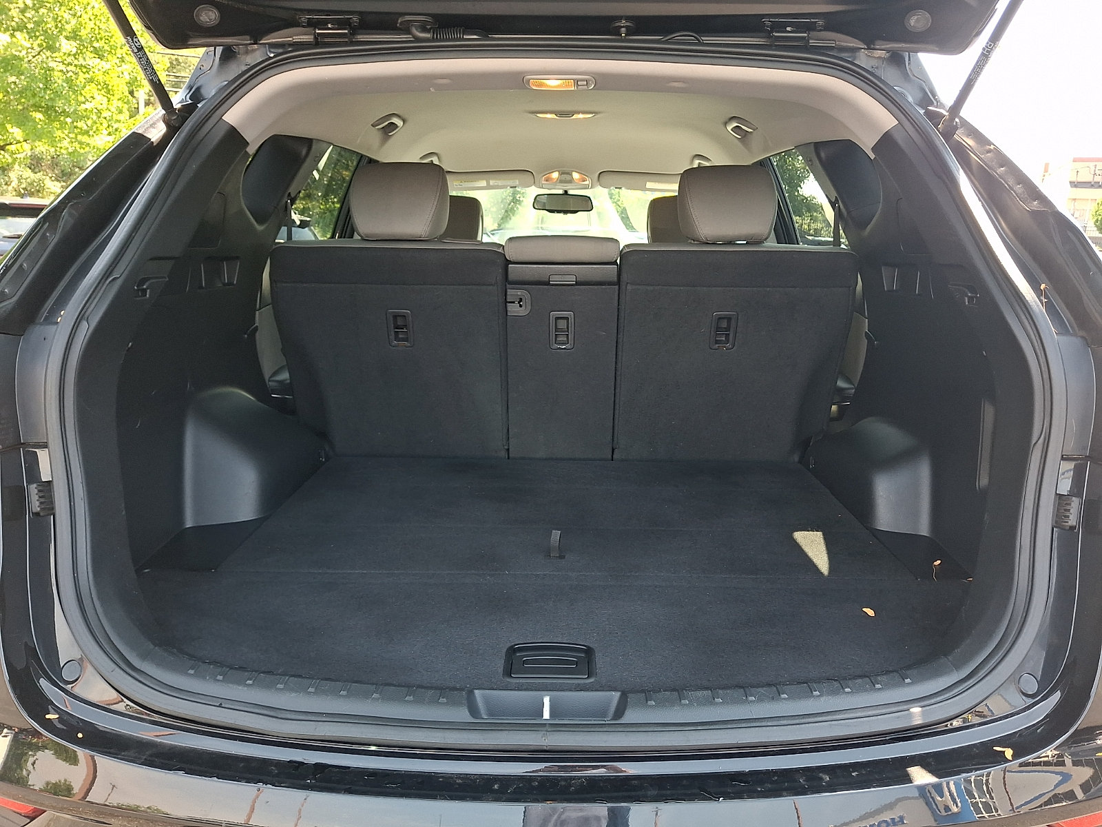 Used 2018 Hyundai Santa Fe Sport w/ 2.4L Value Package 02 FWD image 29