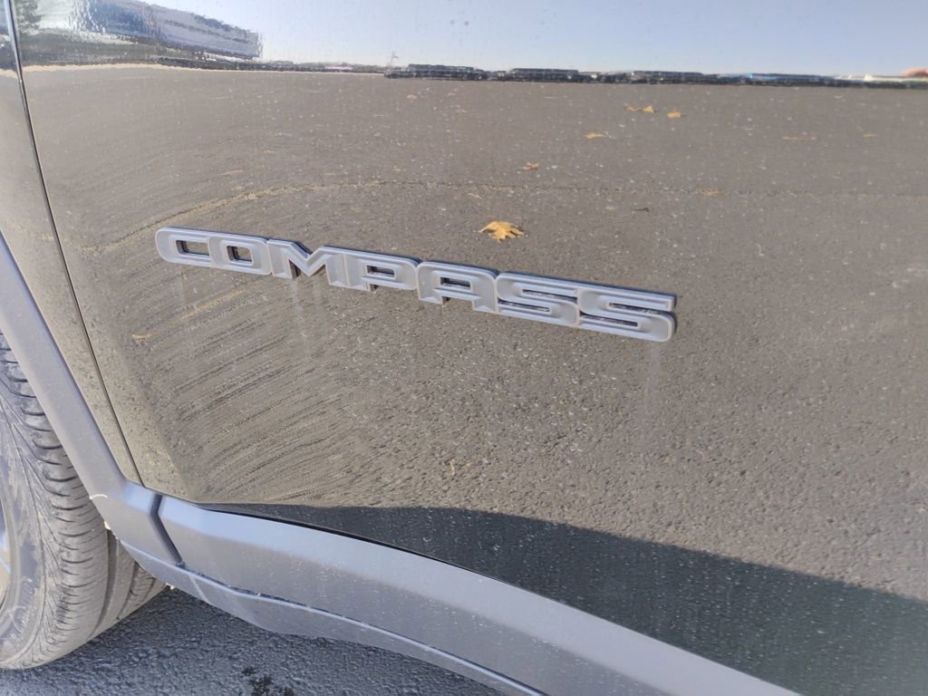 New 2026 Jeep Compass Latitude image 10