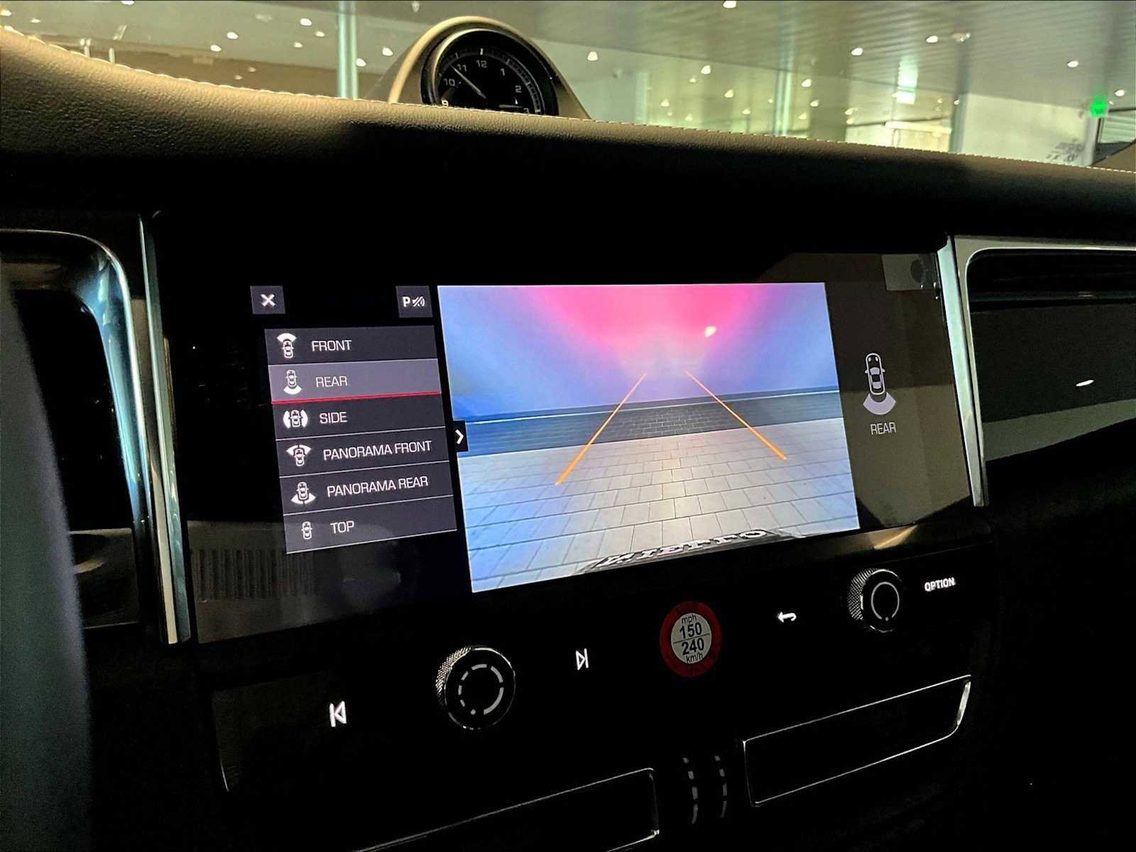 Used 2025 Porsche Macan S image 28