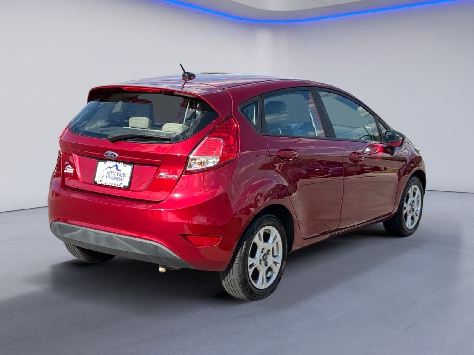 Used 2016 Ford Fiesta SE FWD image 3