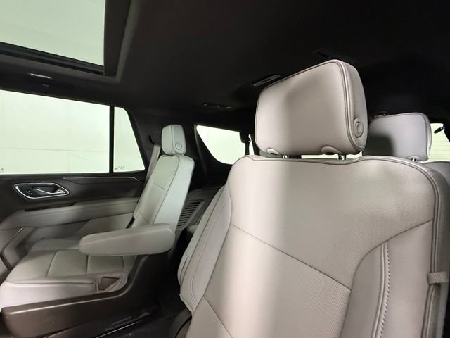Used 2024 GMC Yukon SLT w/ SLT Luxury Package AWD/4WD image 27