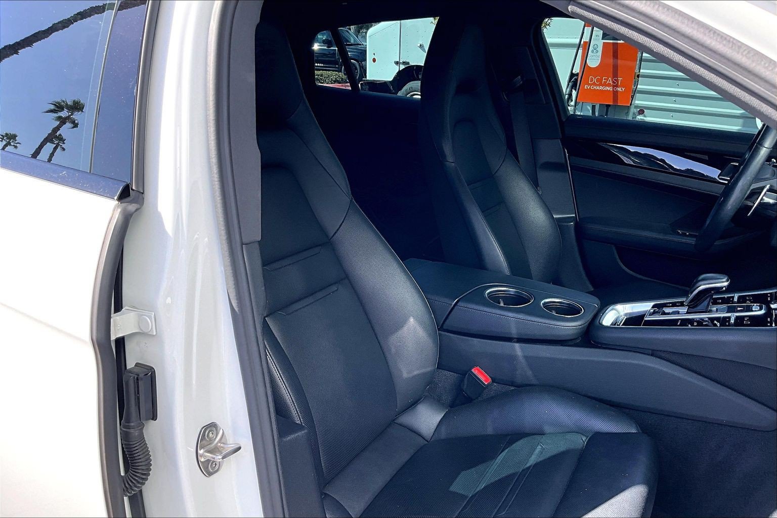 Used 2023 Porsche Panamera image 7