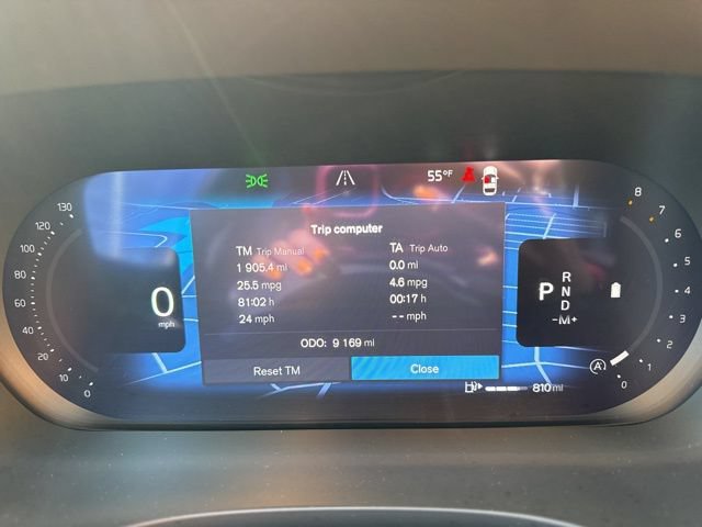 Certified 2025 Volvo XC60 B5 Plus AWD/4WD image 21