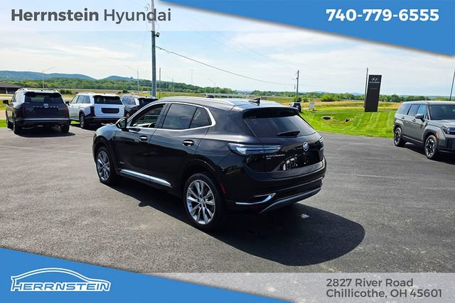 Used 2022 Buick Envision Avenir w/ Technology Package II AWD/4WD image 5