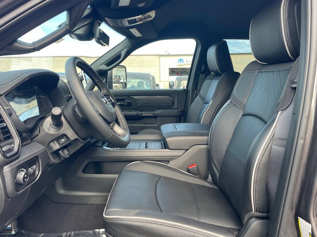 New 2026 RAM 2500 Limited AWD/4WD image 2